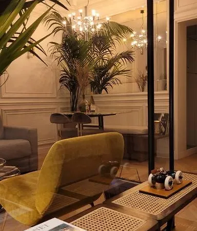 Refined In Montmartre * Paris