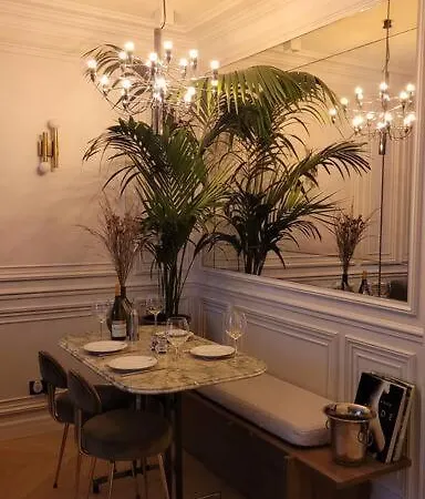 Refined In Montmartre Apartment *