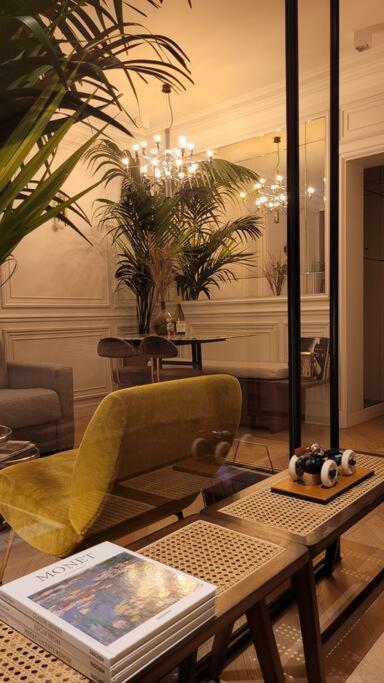 Refined In Montmartre * Paris