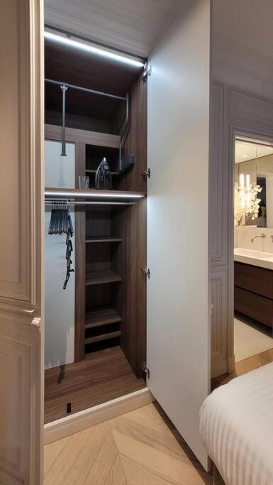 Apartment Refined In Montmartre Paris
